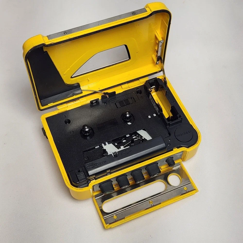 SONY Walkman Sports Audio Cassette fm/am Radio WM-AF54 yellow‎ Tested-Works READ